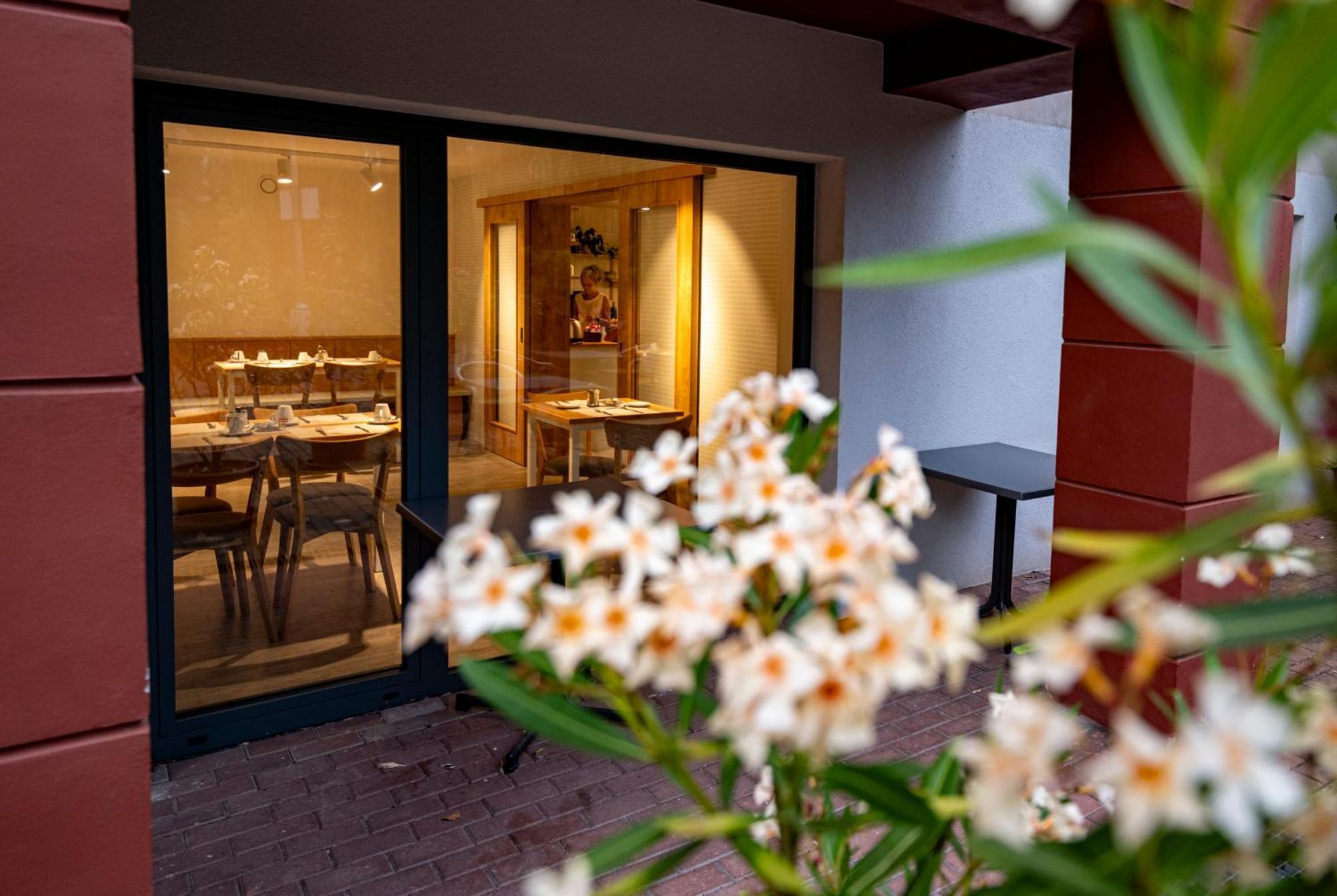 Aparthotel Faust Decin Exterior photo